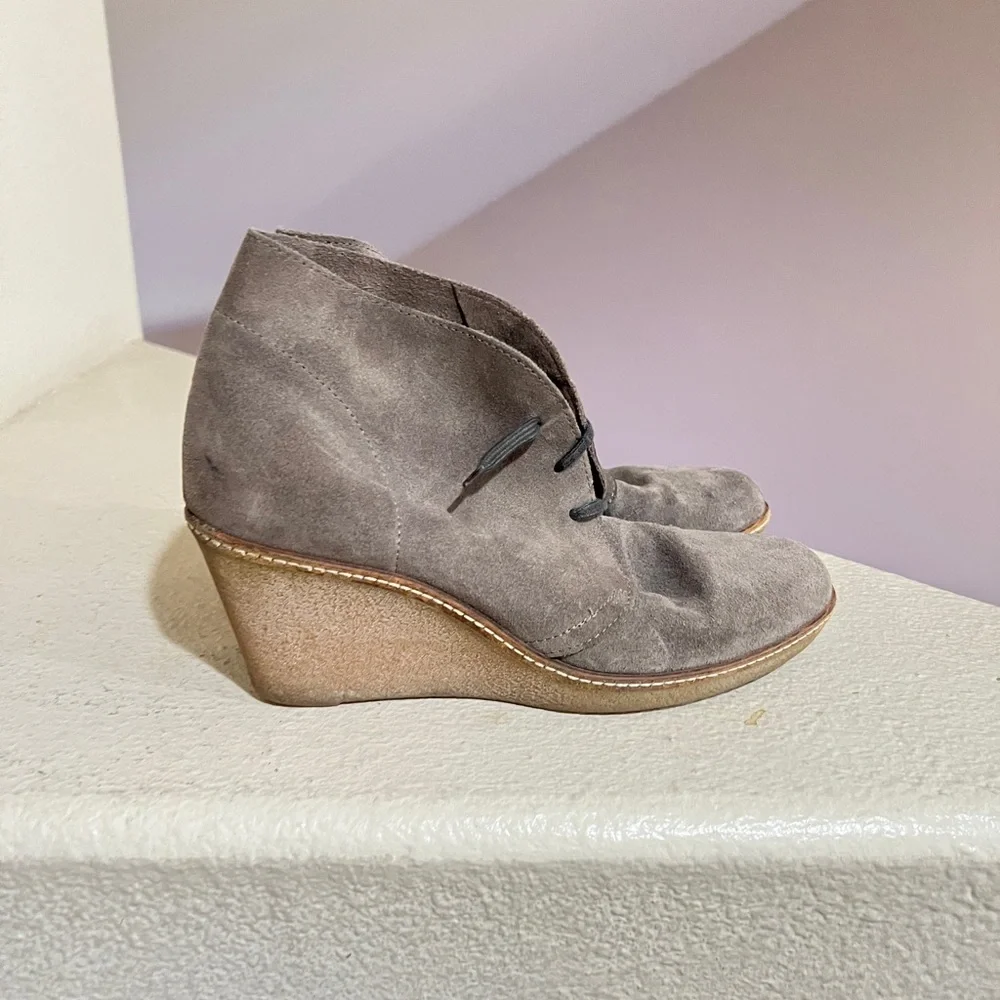 J Crew Womens Tan Suede Wedge Heel Lace Up Boots Booties Fall Winter‎ Size 9